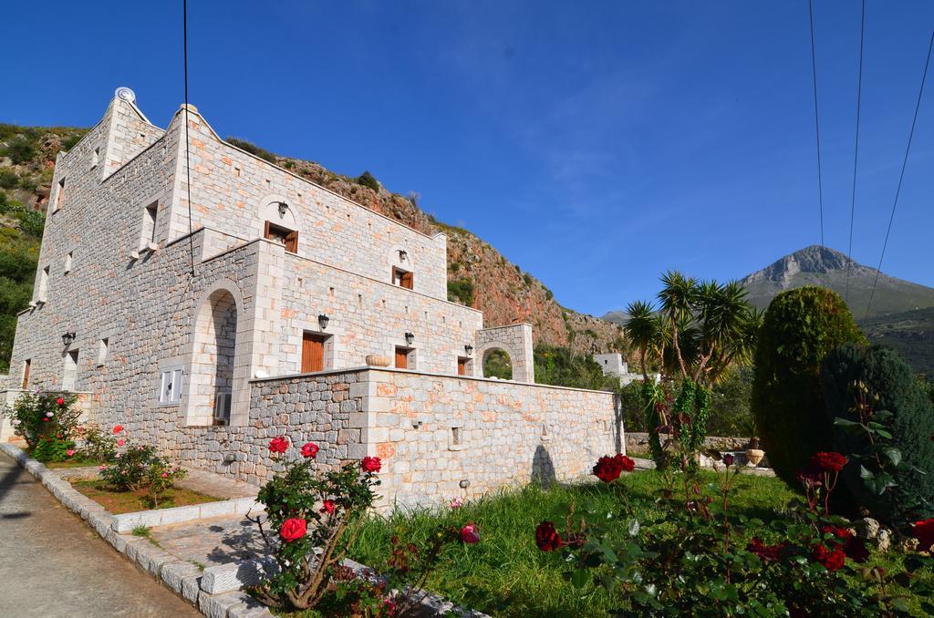 Foivos 2 Hotel Gythio Esterno foto